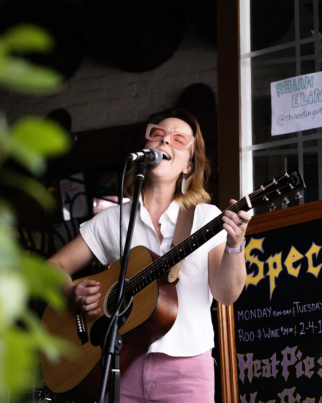 Rhian Elin at the Wesley Anne, Northcote